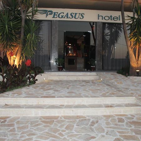 Pegasus Hotel Roda  Esterno foto