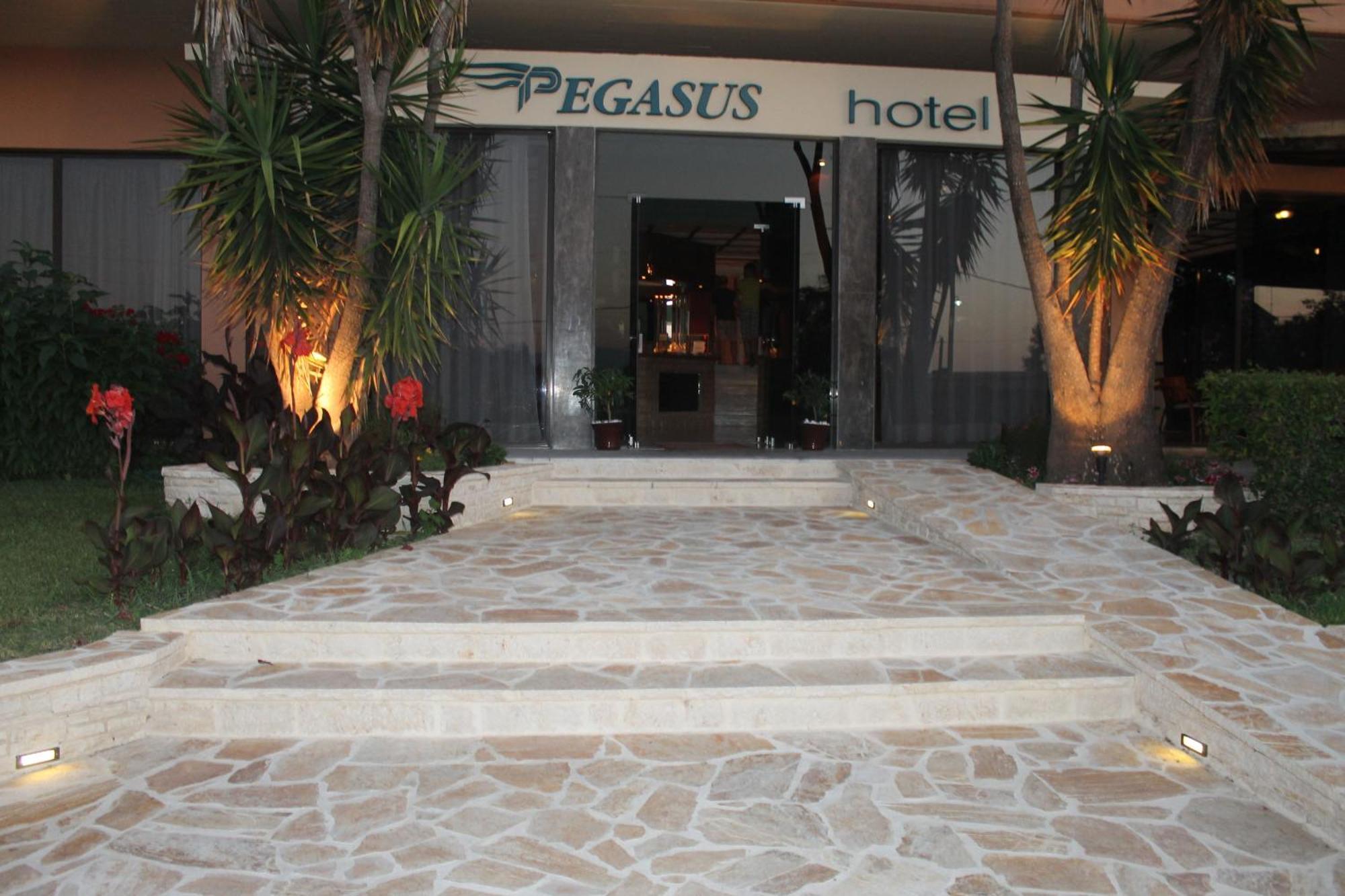 Pegasus Hotel Roda  Esterno foto